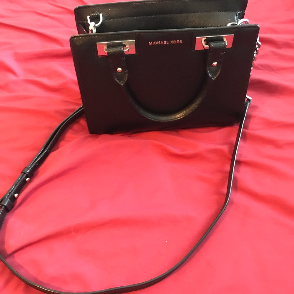 Michael kors crossbody